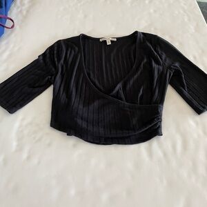 Express cropped top size S/P. In excellent condition.